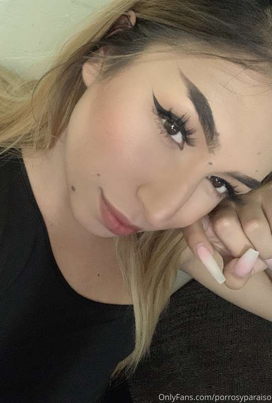 Daydreaming 🥺