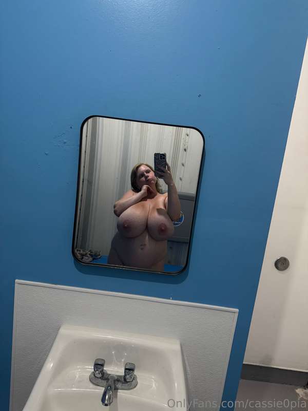 I know it’s not real camping if there’s showers but I was so.. 3