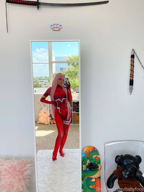 Zero Two set pt. 3 🌸☁️🖤💗🍭🌩 20