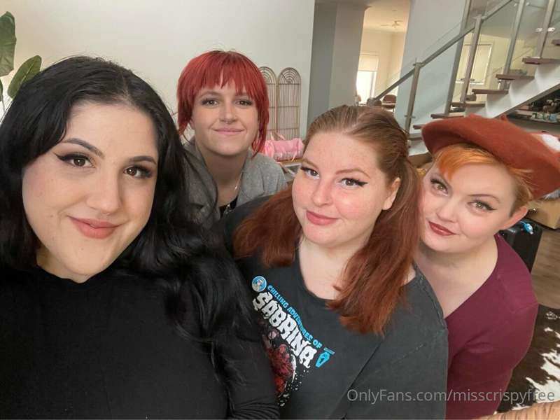 I’m shooting with babes @charlietano @sookysins and @maddicm.. 1