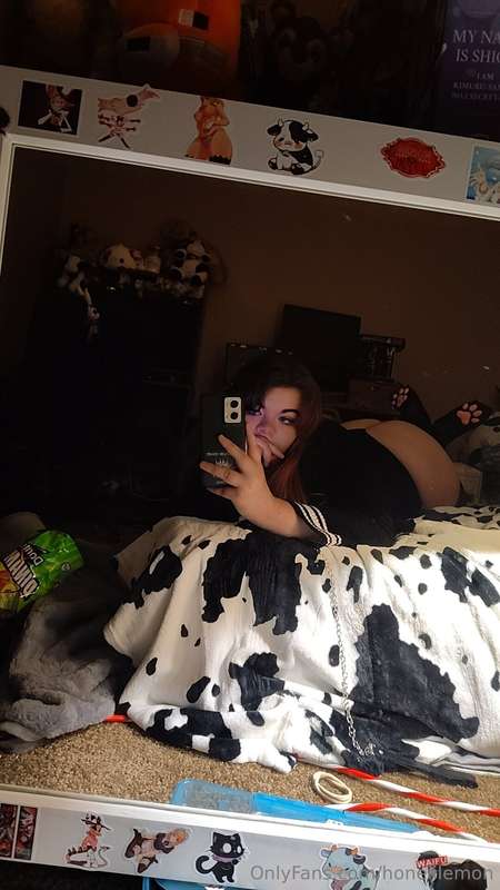 Wanna cum in this kitty? 10