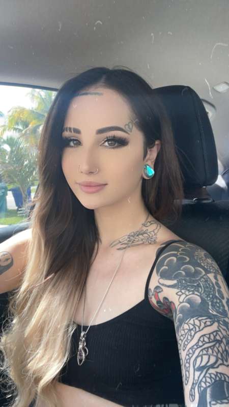 i’m on my way to shoot A Porn and then get tatted 😘 2