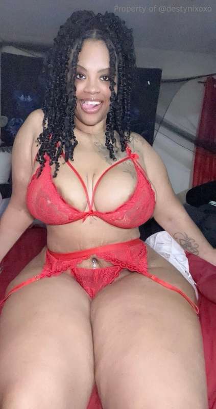 Dm me to play right now babe 