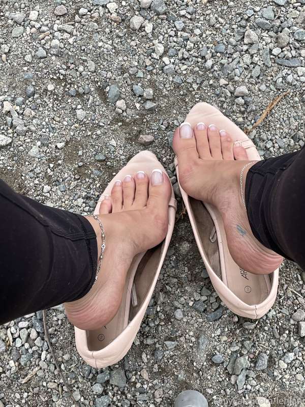 Ahhh I just love it can’t stop taking photos of my toes 😂