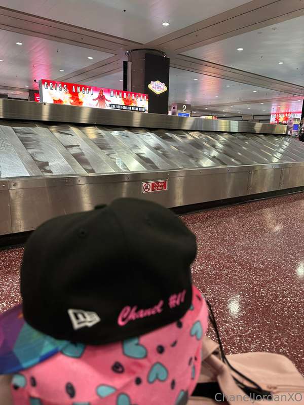Just landed in Vegas for my first shoot 🎉🎥