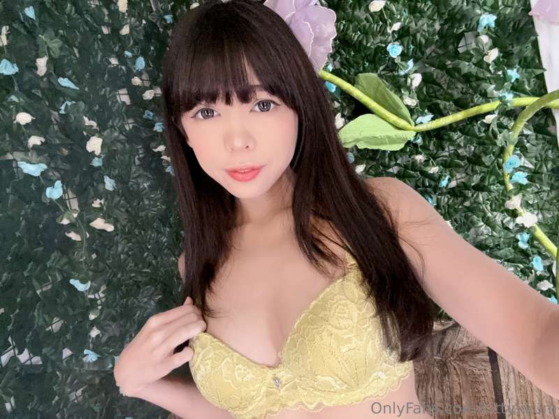 feeling cute in this set - green is such a favorite color of.. 4