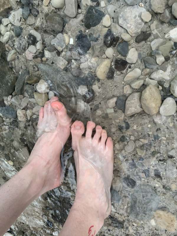 The water was very cold ! 🥶 1
