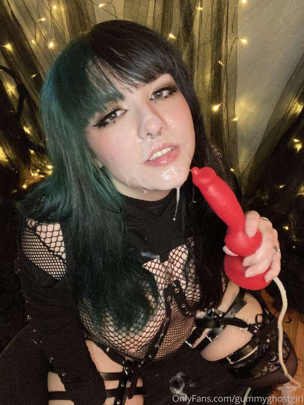 Why do I look so pretty with cum all over my face? 👅 3