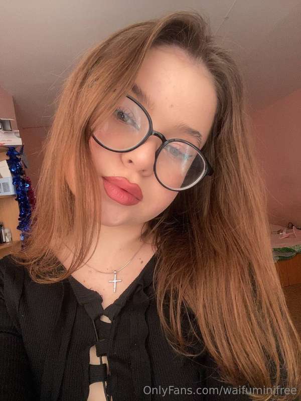 where would you like to leave your first kiss on me?😻💋