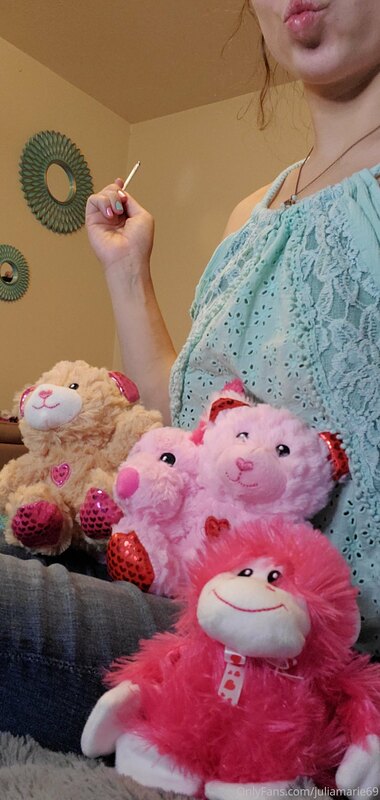 Happy Valentines Day ? Live streaming here now ?
