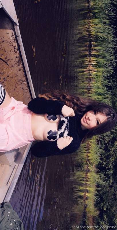 I started my outdoor adventure today and I found a lil boat!.. 7