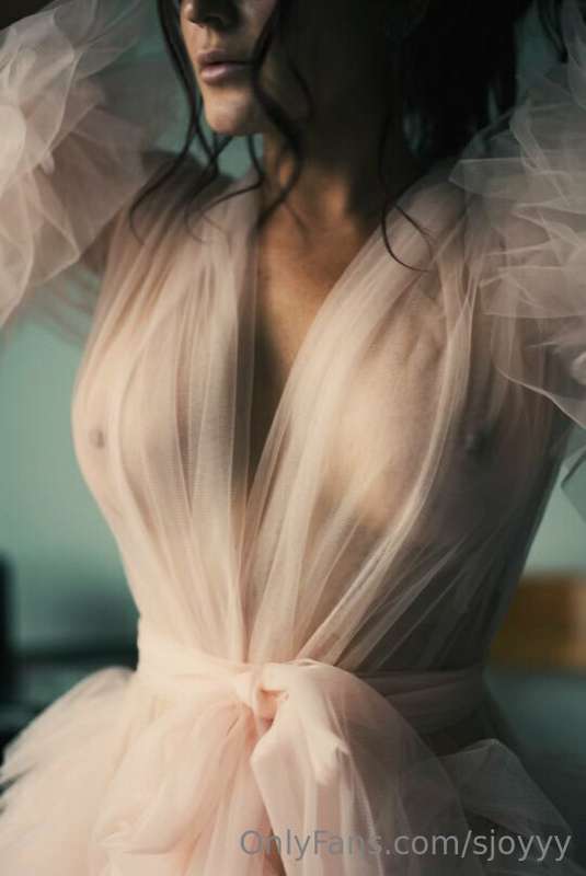 Soft & Delicate  /// Back into shooting😍 // All weekend ! I ..