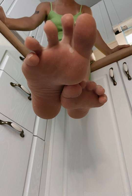 Feetlady - Fansly - 09 Sep, 2023 7