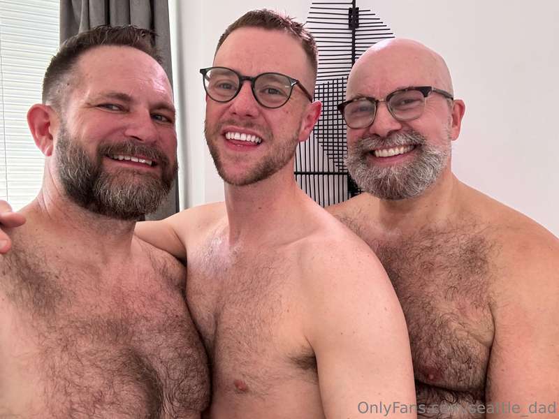 Tomorrow I have such a hot threeway coming with @hotdadventu..