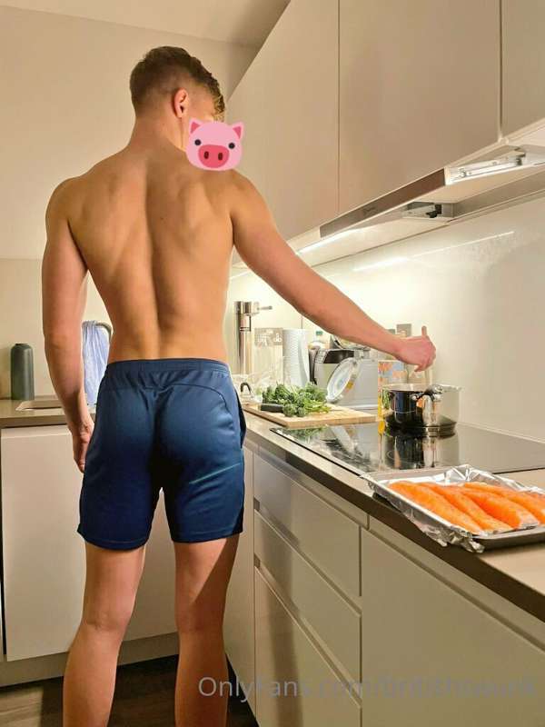 Cooking dinner for daddy with 2 of his loads in my arse. Who.. 2