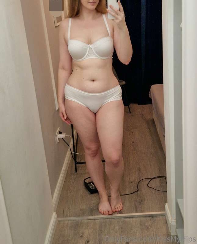 Finally, some new pics! I think my weight loss is too small ..