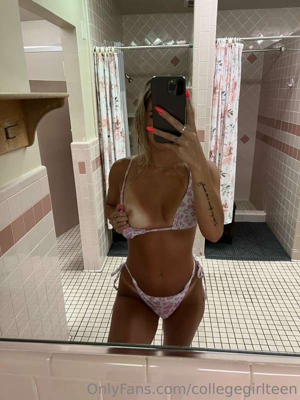 Make me squirt daddy💦🍒👅
