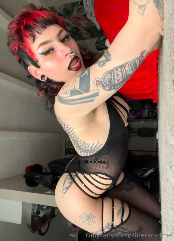 Illiteracy4Me - Onlyfans - 05 Feb, 2025 3