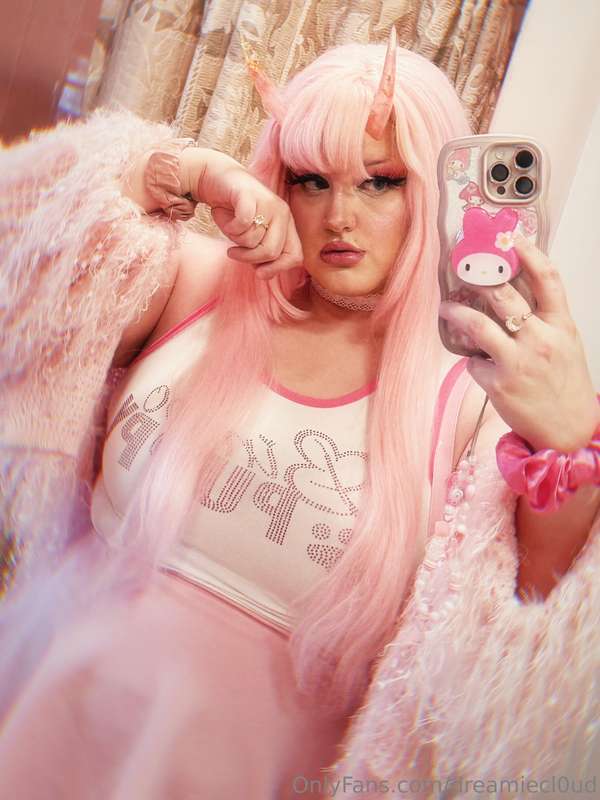 happy pri(de mon)th from your local they/them bimbo succubus..