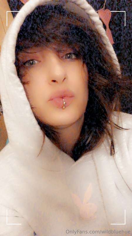 Do you love my new playboy hoodie? Love me even further by v.. 3