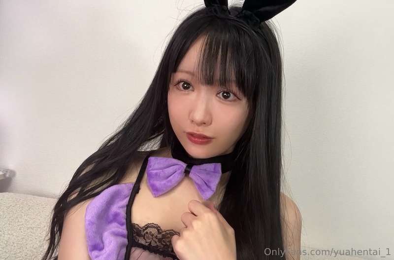 I'll be doing Halloween cosplay this month👻🎃It’s Halloween B.. 3