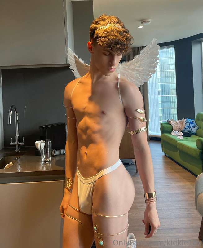 This marks the start of the Christmas content 🥰 Hope you’re .. 2