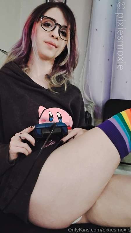  Need a player 2 for... things 😏 Are you game? 🕹️ #emo #nerd.. 2