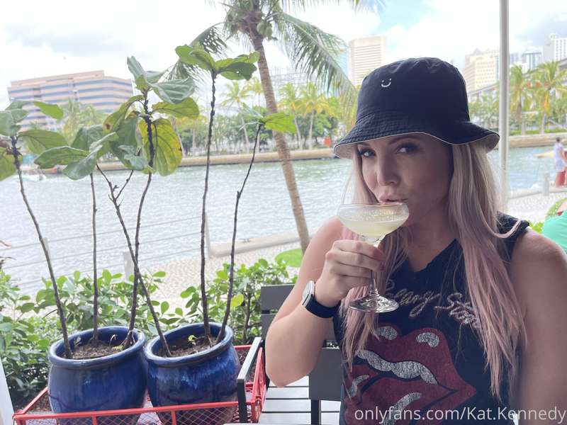 Brunch of champions! Saturday river views! How’s it going ev..
