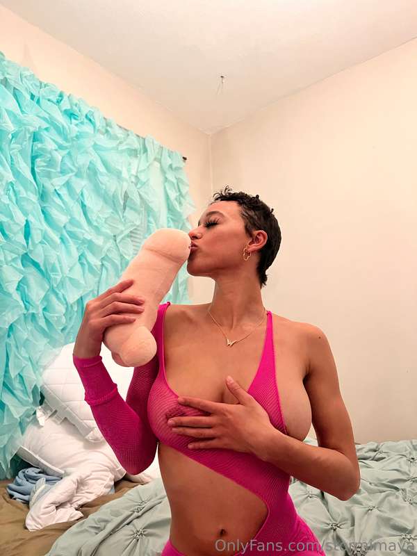Sent my dildo sucking video to your DMS!!!! CHECK !!!