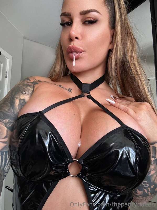 LOLA WANTS TO CHAT 😈😈 Follow and go say HI 👋🏼 ‼️FREE FREE FR..