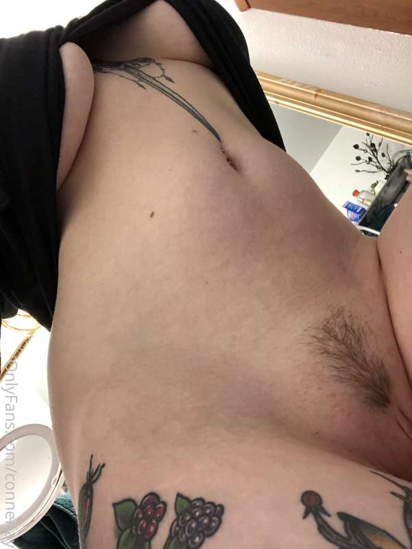 *drops a nude* 1