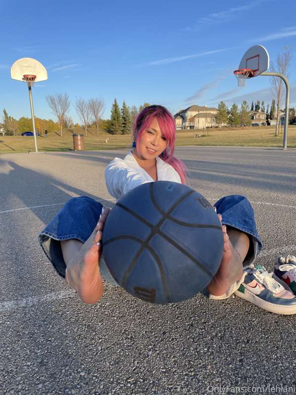 Played 21 today and won 2/3 games. Fun fact: my short ass wa.. 12