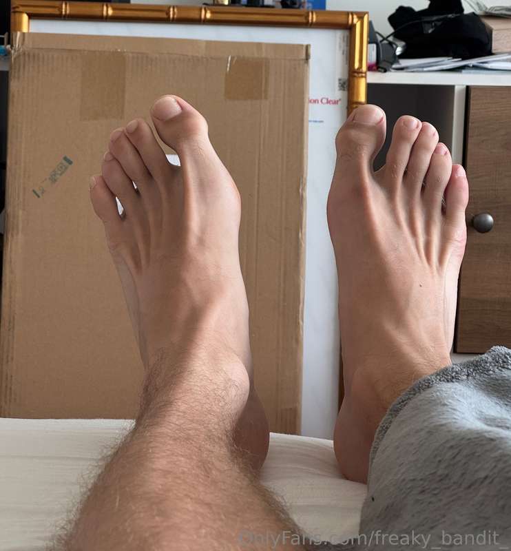 Kicked back 🦶🏼😎