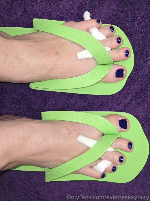 Pedicure today! 5 days until the g@ngb@ng party!