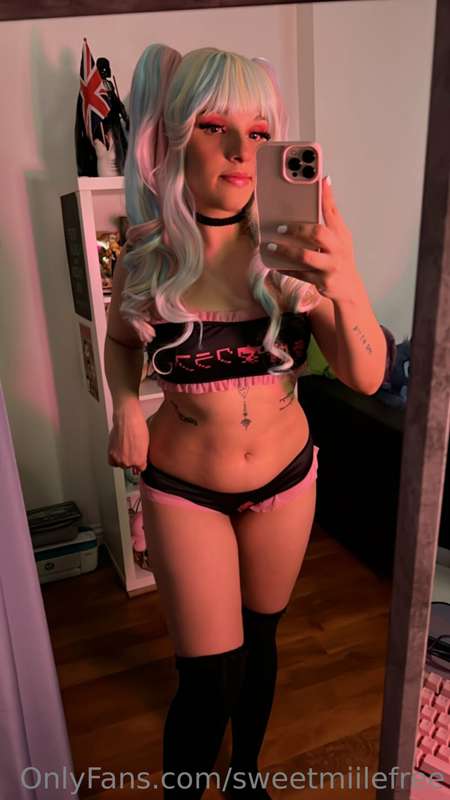 Your cute gamer is waiting for you! 🎀 2