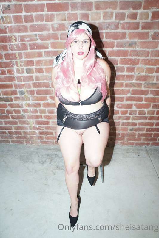 Should I wear more wigs ? 2
