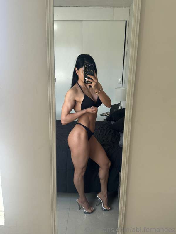 Fotos en ayunas 💪🥹 en 2 semanas competiré en culturismo baby..