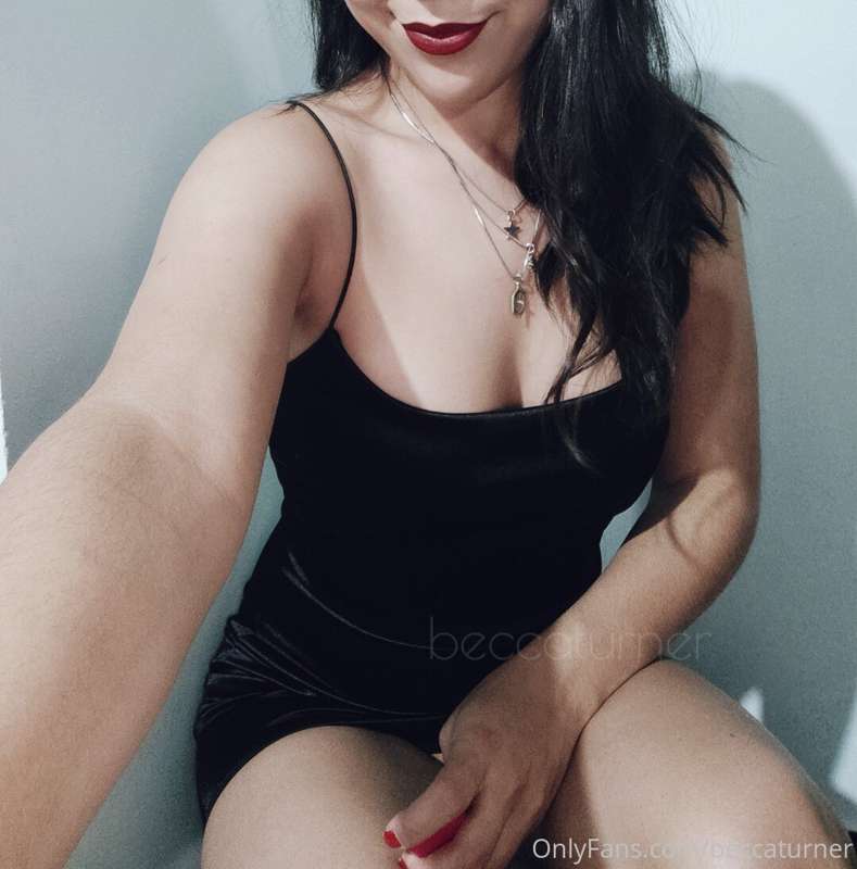 Hello and welcome to my free page, look and fantasize all yo..