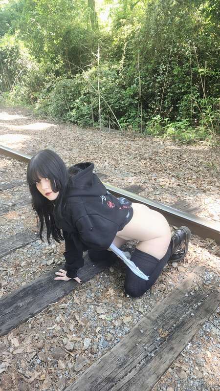 traintrack nudes ♡♡♡ 15