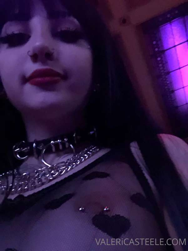 sometimes i miss the club 💖 and this bodysuit 

circa 2019 5