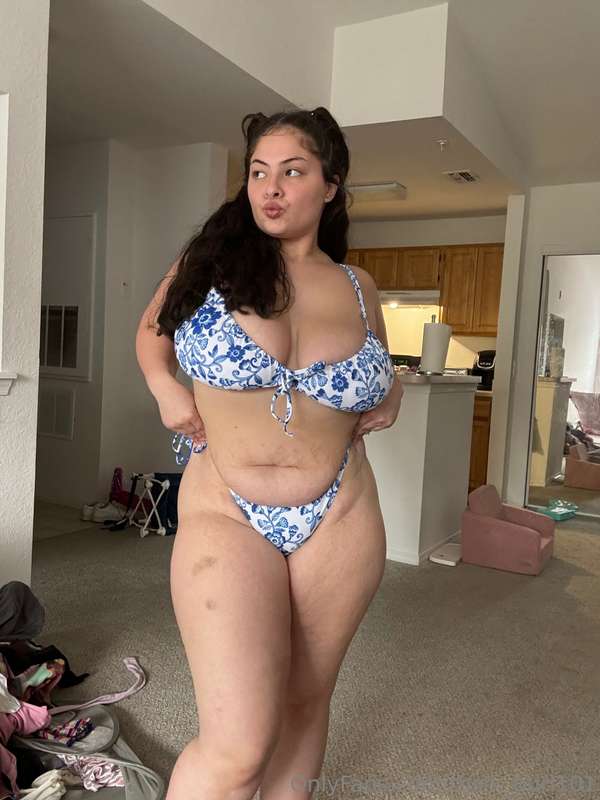 Thick_Gurl101 - Onlyfans - 17 Aug, 2024 12