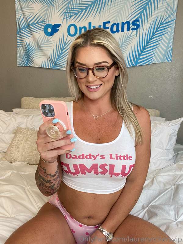 Sending hot dirty stuff to you 🔥🤭