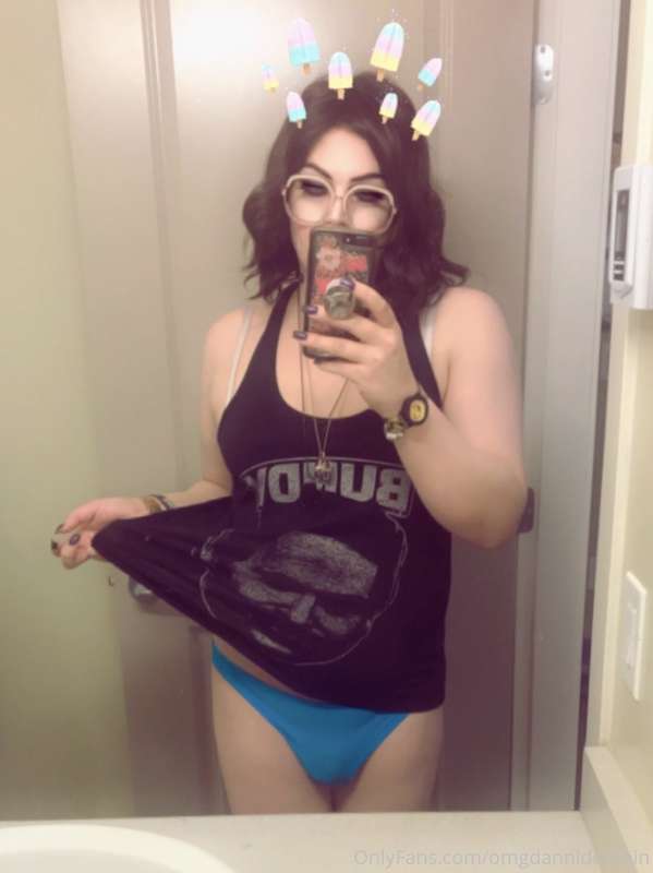 Who wants so more dick? 🤓💚 2
