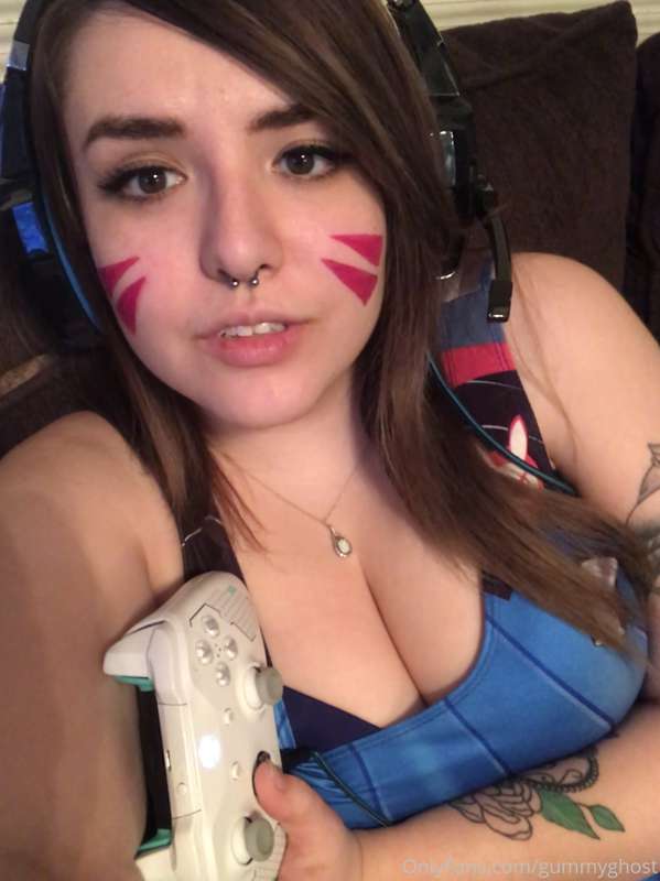 D.Va gamer girl cosplay! Come play with me 😘 13
