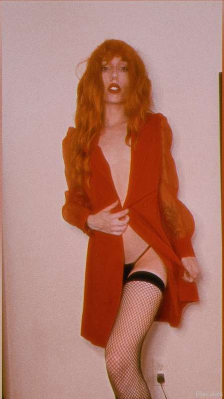 Hello mayor 😘

Editing my ms. Bellum cosplay scene right now.. 2