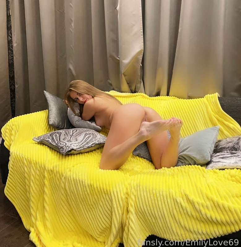 Emilylove69 - Fansly - 19 Jan, 2023 5