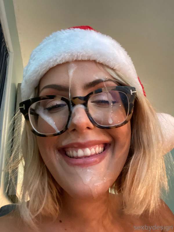 *december 21, 2020*  that time Santa’s horniest lil elf let .. 8