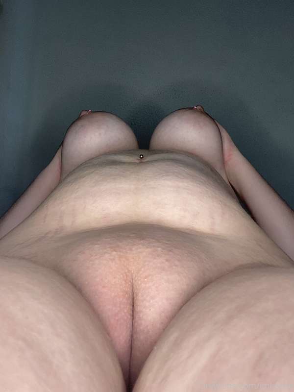 Pussy and titties! 💕