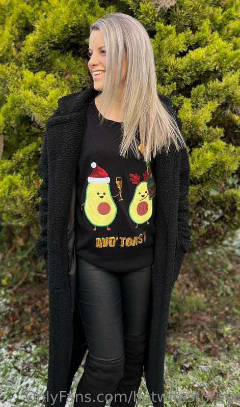 Our for lunch with the girlies complete with Christmas jumpe..