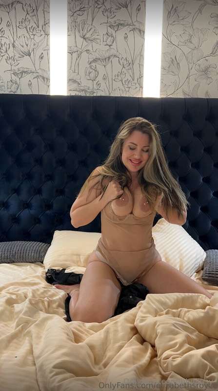 🔥ONLY until MIDNIGHT – Don’t miss your chance🔥@elizabethsroy..